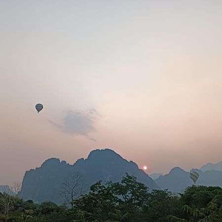 Bountang Mountain View Riverside Hotel วังเวียง ภายนอก รูปภาพ